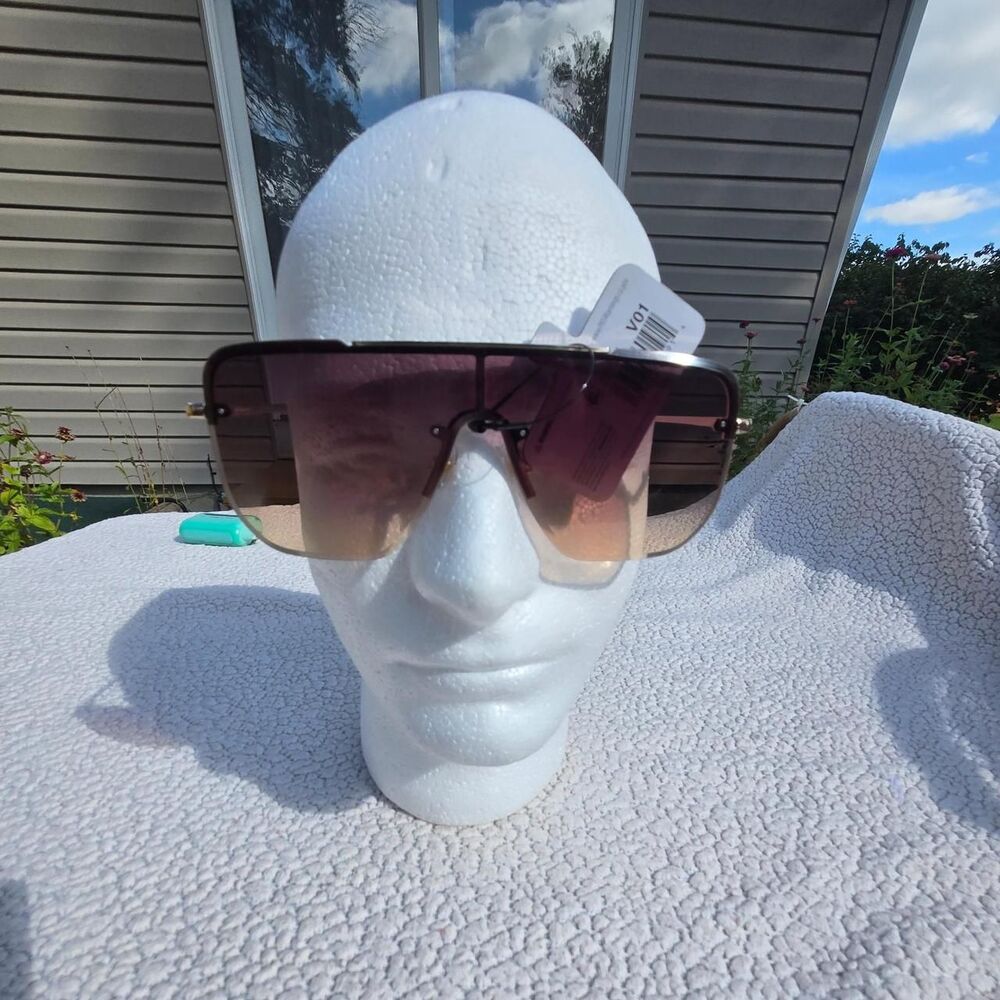 Foster-grant Women's Brown and Cream Sunglasses